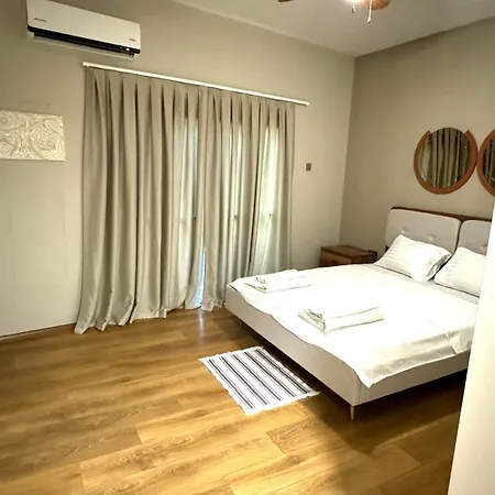 Begonvil 2 Bedroom Flat North Nicosia, Turkish Side דירה ניקוסיה